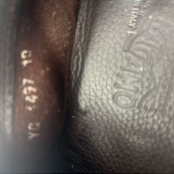 Salvatore Ferragamo Magnifico pebble loafers Gancini Horse shoe bit logo slip on main image 2